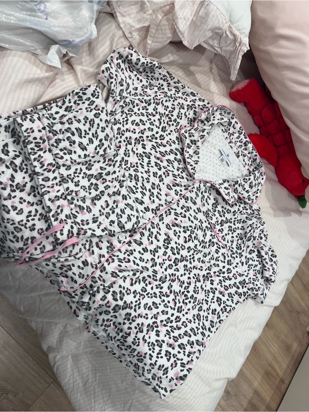 Karen Neuburger White Leopard Print Pajama Top with Pink Piping